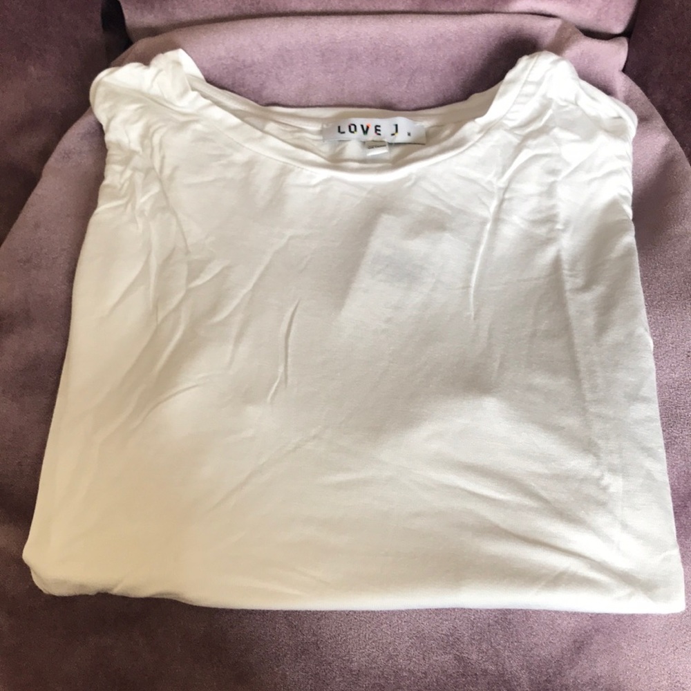 Love J white tee!